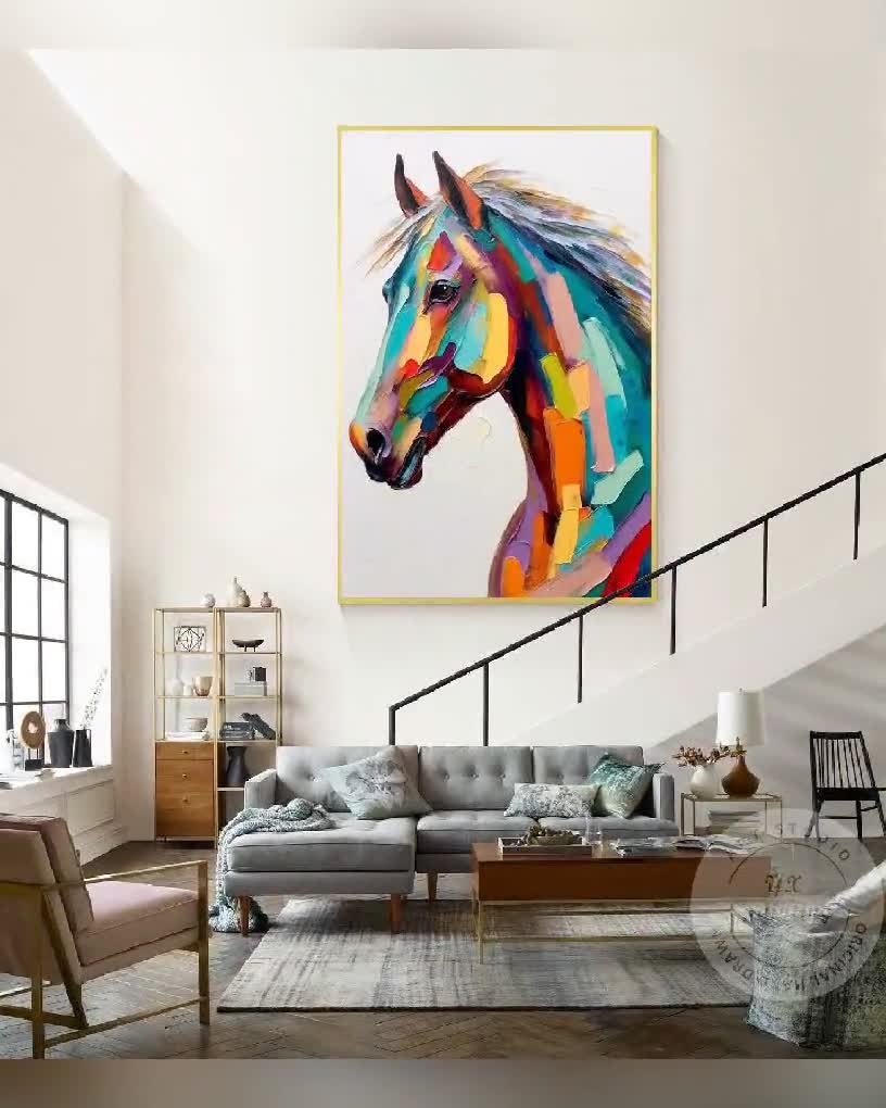 カラフルな馬の油絵：キャンバスに描かれたテクスチャーのあるポップ